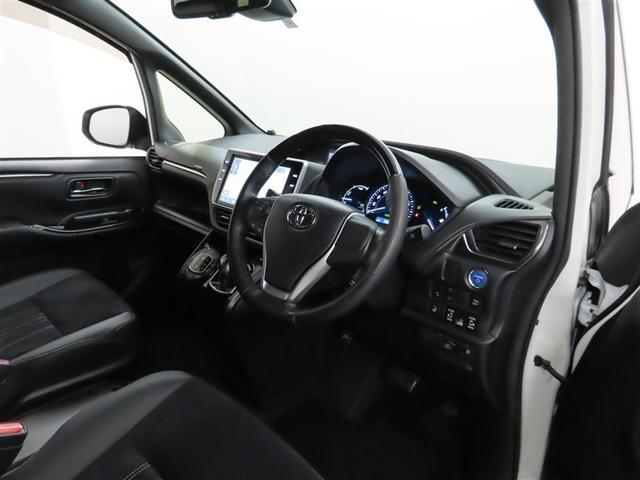 エスクァイア ハイブリッドGiプレミアムパッケジブラックテーラード モデリスタ製フルエアロ メモリーナビ 後席モニター フルセグTV CDDVD再生 バックモニター 両側電動スライドドア シートヒーター 衝突回避軽減ブレーキ 踏み間違い制御装置 オートハイビーム(10枚目)