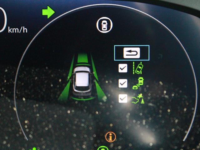 ＺＲ－Ｖ ｅ：ＨＥＶＺ　雹損害有　純正ナビ　全周囲カメラ　ＥＴＣ　ｂｌｕｅｔｏｏｔｈ　Ｐセンサー　ミュージックプレイヤー接続可　レザー　Ｂカメラ　サイドエアバック　パワ－シ－ト　ナビＴＶ　ＬＥＤヘッドライト　ＵＳＢ接続　禁煙（14枚目）