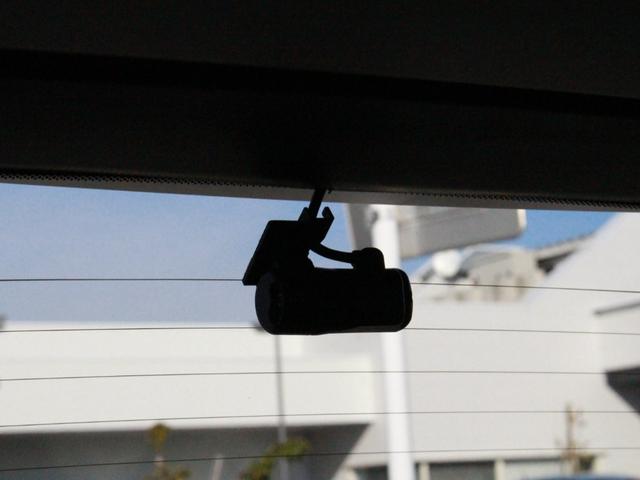 ＺＲ－Ｖ ｅ：ＨＥＶＺ　雹損害有　純正ナビ　全周囲カメラ　ＥＴＣ　ｂｌｕｅｔｏｏｔｈ　Ｐセンサー　ミュージックプレイヤー接続可　レザー　Ｂカメラ　サイドエアバック　パワ－シ－ト　ナビＴＶ　ＬＥＤヘッドライト　ＵＳＢ接続　禁煙（18枚目）