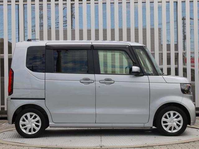 N-BOX ベースグレード 純正9インチナビ・片側パワースライドドア(4枚目)