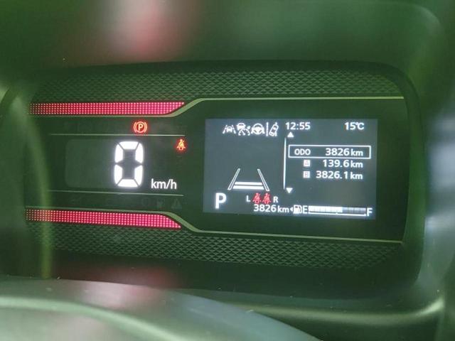 スペーシアカスタム ハイブリッドＸＳターボ　純正　９インチ　ＳＤナビ／セーフティサポート（スズキ）／両側電動スライドドア／シートヒーター　前席／全方位モニター用カメラ／車線逸脱防止支援システム／シート　ハーフレザー／ヘッドランプ　ＬＥＤ　ＥＴＣ（15枚目）