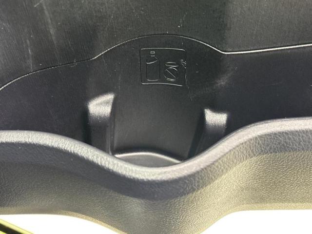 ヴィッツ RS Gs 新品タイヤ/純正 SDナビ/ドライブレコーダー 社外/Bluetooth接続/ETC/横滑り防止装置/バックモニター/フルセグTV/DVD/アルミホイール 純正 17インチ/パワーウインドウ ドラレコ(34枚目)