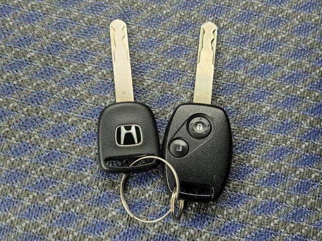 アクティトラック SDX 新品タイヤ/保証書/ABS/エアバッグ 運転席/パワーウインドウ/キーレス/パワーステアリング/ワンオーナー/マニュアルエアコン/パワードアロック/アクセサリーソケット/ヘッドライトレベライザー(41枚目)