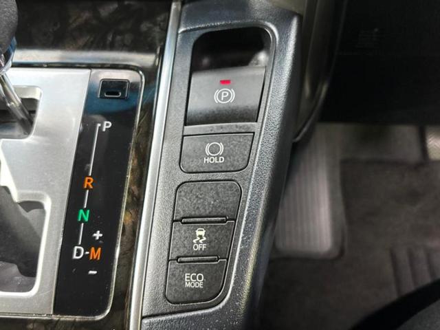 ヴェルファイア Ｚ　Ａエディションゴールデンアイズ　純正　９インチ　ＳＤナビ／フリップダウンモニター　純正　１２．８インチ／両側電動スライドドア／シート　ハーフレザー／電動バックドア／ヘッドランプ　ＬＥＤ／Ｂｌｕｅｔｏｏｔｈ接続／ＥＴＣ　バックカメラ（31枚目）