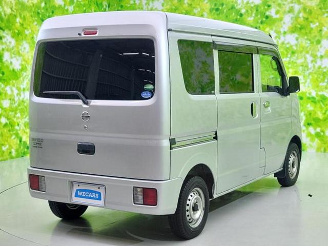 ＮＶ１００クリッパーバン ４ＷＤ　ＤＸ　ＧＬパッケージ　新品タイヤ／保証書／ヘッドランプ　ＬＥＤ／ＵＳＢジャック／ＥＢＤ付ＡＢＳ／エアバッグ　運転席／エアバッグ　助手席／パワーウインドウ／キーレス／パワーステアリング／マニュアルエアコン　ＬＥＤヘッドランプ（3枚目）
