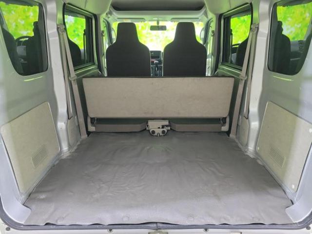 ＮＶ１００クリッパーバン ４ＷＤ　ＤＸ　ＧＬパッケージ　新品タイヤ／保証書／ヘッドランプ　ＬＥＤ／ＵＳＢジャック／ＥＢＤ付ＡＢＳ／エアバッグ　運転席／エアバッグ　助手席／パワーウインドウ／キーレス／パワーステアリング／マニュアルエアコン　ＬＥＤヘッドランプ（19枚目）