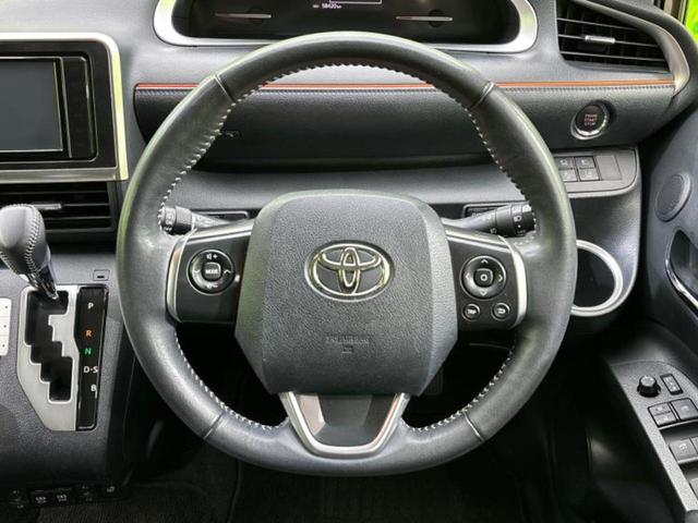 シエンタ Ｇクエロ　新品タイヤ／純正　ＳＤナビ／トヨタセーフティセンス／両側電動スライドドア／シートヒーター　前席／パノラミックビューモニター／車線逸脱防止支援システム／シート　ハーフレザー／ヘッドランプ　ＬＥＤ（12枚目）