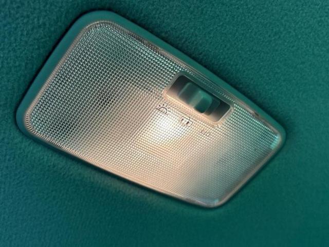 シエンタ Ｇクエロ　新品タイヤ／純正　ＳＤナビ／トヨタセーフティセンス／両側電動スライドドア／シートヒーター　前席／パノラミックビューモニター／車線逸脱防止支援システム／シート　ハーフレザー／ヘッドランプ　ＬＥＤ（43枚目）