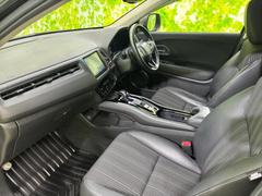 ＷＥＣＡＲＳでは各商談席に大型モニターをご用意しております！見やすい大画面でゆったりと全国の在庫をご覧いただけます！是非ご来店お待ちしております！ 7