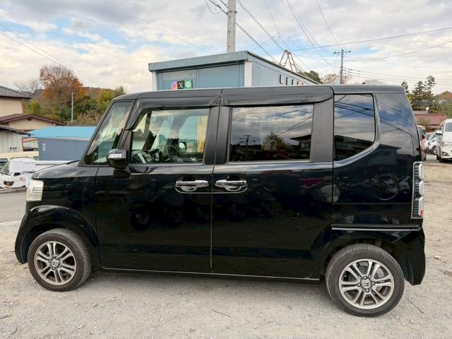 Ｎ－ＢＯＸ Ｇ　ＳＳパッケージ　スマートキー　プッシュスタート　ナビ　テレビ　ＥＴＣ　バックカメラ　両側パワスラ　純正アルミ（9枚目）