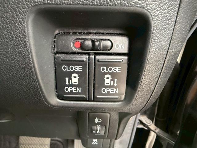 Ｎ－ＢＯＸ Ｇ　ＳＳパッケージ　スマートキー　プッシュスタート　ナビ　テレビ　ＥＴＣ　バックカメラ　両側パワスラ　純正アルミ（17枚目）