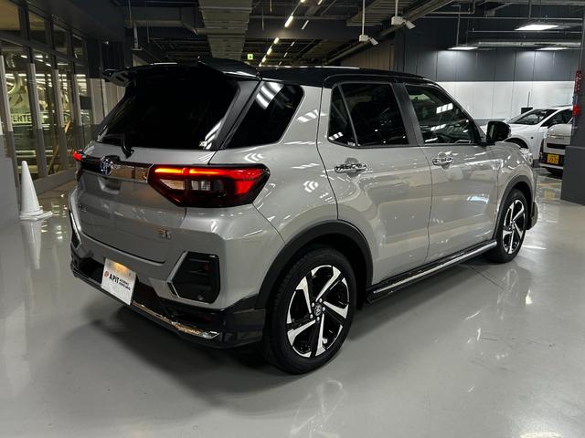 ライズ Z 9インチディスプレイオーディオ・フルセグTV・アラウンドビューモニター・ブラインドスポットモニター・フロント・リヤ・サイド純正エアロ・シートヒーター(7枚目)