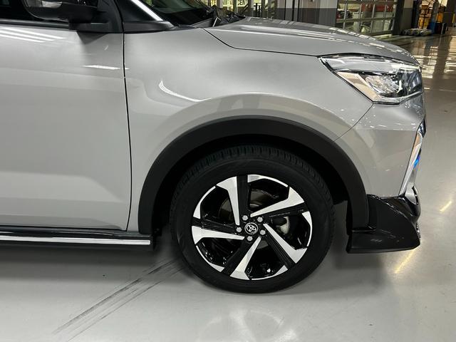 ライズ Z 9インチディスプレイオーディオ・フルセグTV・アラウンドビューモニター・ブラインドスポットモニター・フロント・リヤ・サイド純正エアロ・シートヒーター(13枚目)