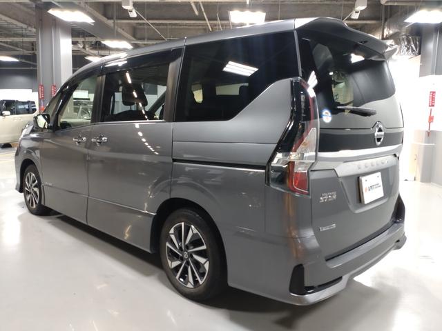 セレナ ハイウェイスターＶ　プロパイロット・両側パワスラ・マルチビューモニター・純正ナビ・１６インチアルミ・（8枚目）