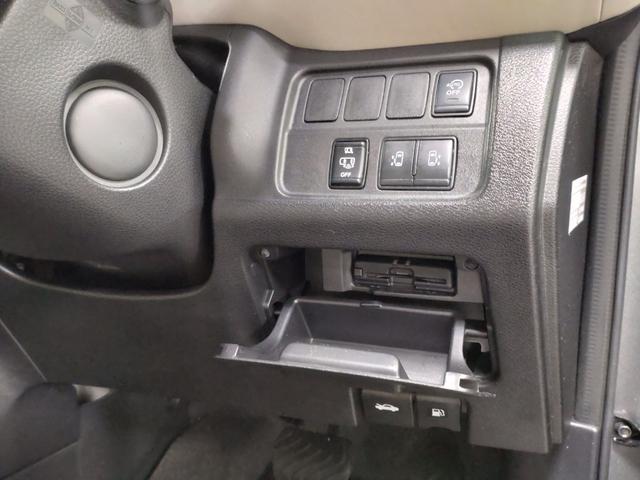 セレナ ハイウェイスターＶ　プロパイロット・両側パワスラ・マルチビューモニター・純正ナビ・１６インチアルミ・（18枚目）