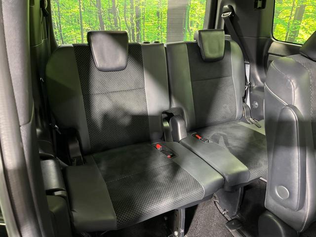 ヴォクシー ハイブリッドＺＳ　煌ＩＩＩ　後期　両側電動スライド　純正９型ナビ　後席モニター　バックカメラ　セーフティセンス　禁煙車　ハーフレザーシート　ドラレコ　スマートキー　ＥＴＣ　ＬＥＤヘッド　オートライト　オートエアコン（10枚目）