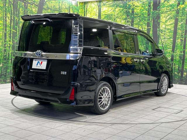 ヴォクシー ハイブリッドＺＳ　煌ＩＩＩ　後期　両側電動スライド　純正９型ナビ　後席モニター　バックカメラ　セーフティセンス　禁煙車　ハーフレザーシート　ドラレコ　スマートキー　ＥＴＣ　ＬＥＤヘッド　オートライト　オートエアコン（18枚目）