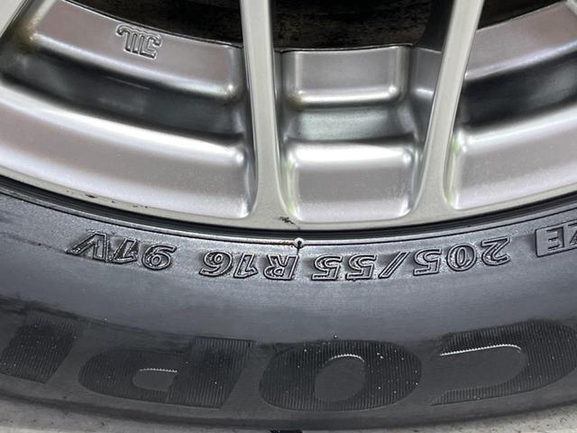 ヴォクシー ハイブリッドＺＳ　煌ＩＩＩ　後期　両側電動スライド　純正９型ナビ　後席モニター　バックカメラ　セーフティセンス　禁煙車　ハーフレザーシート　ドラレコ　スマートキー　ＥＴＣ　ＬＥＤヘッド　オートライト　オートエアコン（27枚目）