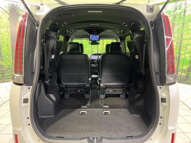 エスクァイア Gi プレミアムパッケージ ブラックテーラード 後期 両側電動スライド BIG-X9型ナビ 後席モニター バックカメラ セーフティセンス 禁煙車 ETC ドラレコ スマートキー シートヒーター ハーフレザーシート LEDヘッド オートライト(10枚目)