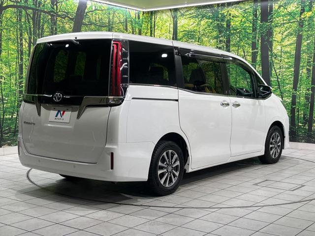 エスクァイア Gi プレミアムパッケージ ブラックテーラード 後期 両側電動スライド BIG-X9型ナビ 後席モニター バックカメラ セーフティセンス 禁煙車 ETC ドラレコ スマートキー シートヒーター ハーフレザーシート LEDヘッド オートライト(17枚目)