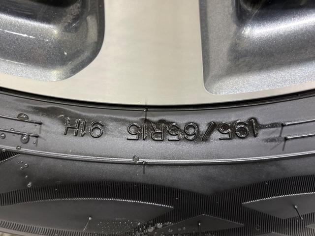 エスクァイア Gi プレミアムパッケージ ブラックテーラード 後期 両側電動スライド BIG-X9型ナビ 後席モニター バックカメラ セーフティセンス 禁煙車 ETC ドラレコ スマートキー シートヒーター ハーフレザーシート LEDヘッド オートライト(31枚目)