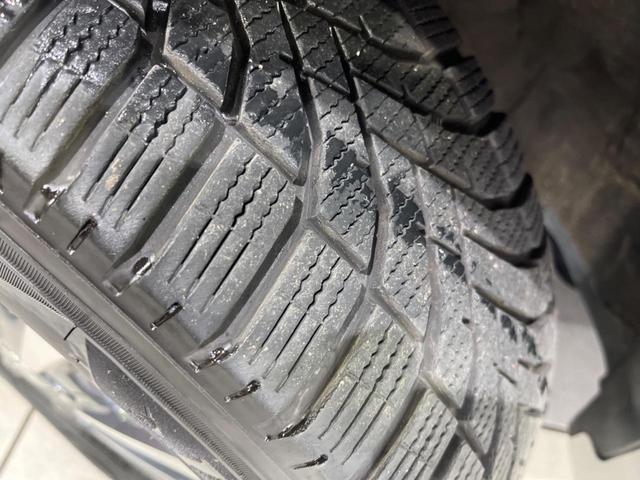 エスクァイア Gi プレミアムパッケージ ブラックテーラード 後期 両側電動スライド BIG-X9型ナビ 後席モニター バックカメラ セーフティセンス 禁煙車 ETC ドラレコ スマートキー シートヒーター ハーフレザーシート LEDヘッド オートライト(32枚目)