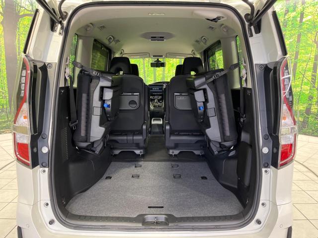 セレナ e-パワー ハイウェイスターV 両側電動スライド 純正10型ナビ 全周囲カメラ エマージェンシーブレーキ プロパイロット 禁煙車 ETC スマートキー LEDヘッド オートライト オートエアコン 純正15インチAW フルセグ(11枚目)