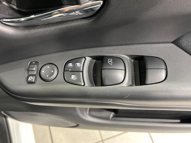 セレナ e-パワー ハイウェイスターV 両側電動スライド 純正10型ナビ 全周囲カメラ エマージェンシーブレーキ プロパイロット 禁煙車 ETC スマートキー LEDヘッド オートライト オートエアコン 純正15インチAW フルセグ(57枚目)