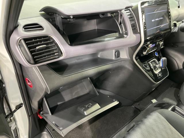 セレナ e-パワー ハイウェイスターV 両側電動スライド 純正10型ナビ 全周囲カメラ エマージェンシーブレーキ プロパイロット 禁煙車 ETC スマートキー LEDヘッド オートライト オートエアコン 純正15インチAW フルセグ(60枚目)