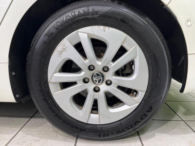 プリウス Sセーフティプラス 純正ナビ バックカメラ セーフティセンス 禁煙車 ETC ドラレコ スマートキー パークアシスト LEDヘッド オートライト オートエアコン 純正15インチAW Bluetooth再生 フルセグ(28枚目)