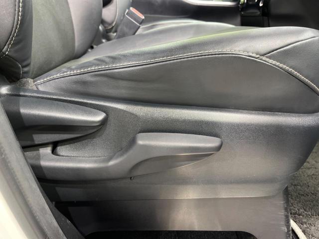 ノア Si ダブルバイビー 後期 モデリスタエアロ 両側電動スライド 純正10型ナビ 後席モニター バックカメラ セーフティセンス 禁煙車 ハーフレザーシート ETC ドラレコ スマートキー LEDヘッド オートライト(37枚目)