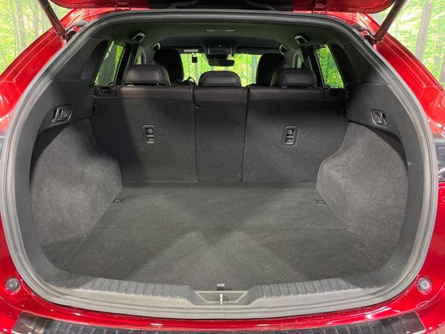 ＣＸ－５ ＸＤ　エクスクルーシブモード　ターボ　純正ナビ　全周囲カメラ　ＢＯＳＥサウンド　スマートブレーキサポート　レーダークルーズ　禁煙車　電動リアゲート　本革シート　シートベンチレーション　ＥＴＣ２．０　ドラレコ　スマートキー（10枚目）