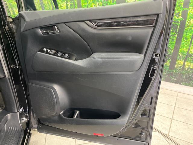 アルファード ２．５Ｓ　ムーンルーフ　後期　両側電動スライド　純正９型ナビ　後席モニター　バックカメラ　セーフティセンス　禁煙車　ドラレコ　スマートキー　ＥＴＣ　ＬＥＤヘッド　オートライト　純正１８インチＡＷ　オートエアコン（39枚目）