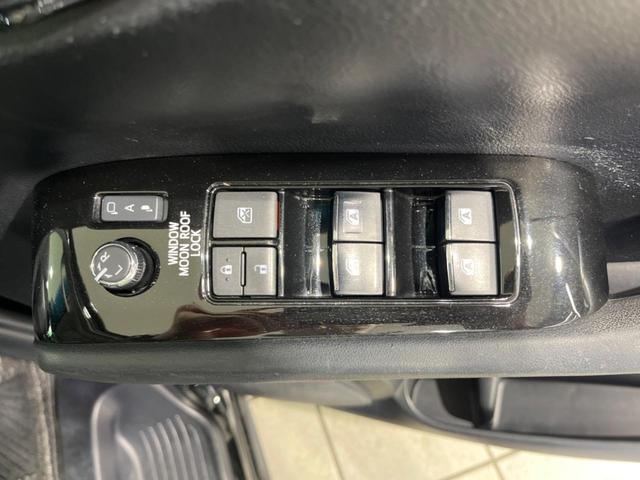 アルファード ２．５Ｓ　ムーンルーフ　後期　両側電動スライド　純正９型ナビ　後席モニター　バックカメラ　セーフティセンス　禁煙車　ドラレコ　スマートキー　ＥＴＣ　ＬＥＤヘッド　オートライト　純正１８インチＡＷ　オートエアコン（48枚目）