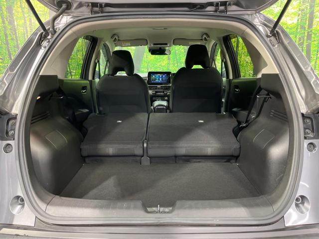 ノート Ｘ　純正９型ナビ　バックカメラ　エマージェンシーブレーキ　　禁煙車　ＥＴＣ　スマートキー　ＬＥＤヘッド　オートライト　オートエアコン　フルセグＴＶ　Ｂｌｕｅｔｏｏｔｈ再生　ＤＶＤ／ＣＤ再生（10枚目）