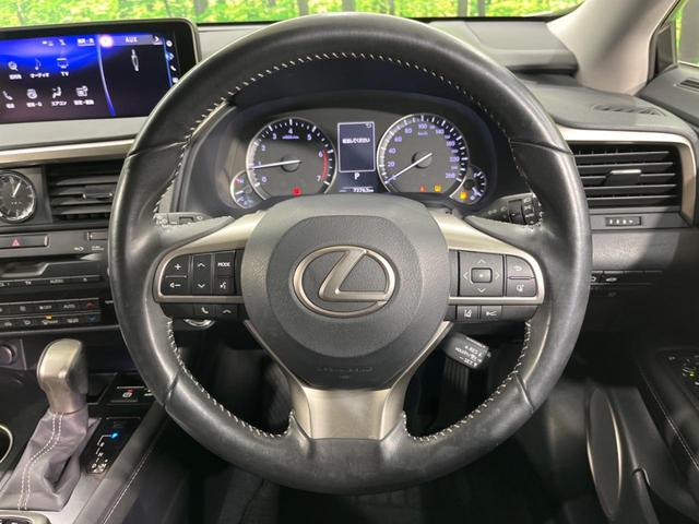 ＲＸ ＲＸ２００ｔ　ターボ　純正１２型ナビ　バックカメラ　セーフティシステムプラス　レーダークルーズ　禁煙車　電動リアゲート　半革シート　ドラレコ　スマートキー　三眼ＬＥＤヘッド　ＥＴＣ２．０　オートライト（11枚目）