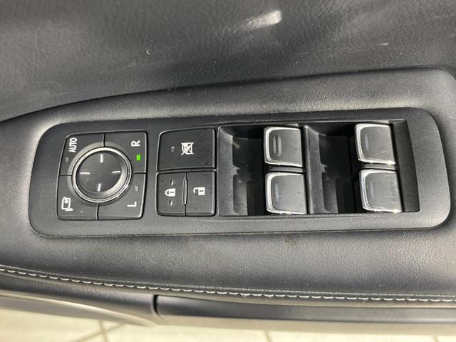 ＲＸ ＲＸ２００ｔ　ターボ　純正１２型ナビ　バックカメラ　セーフティシステムプラス　レーダークルーズ　禁煙車　電動リアゲート　半革シート　ドラレコ　スマートキー　三眼ＬＥＤヘッド　ＥＴＣ２．０　オートライト（46枚目）