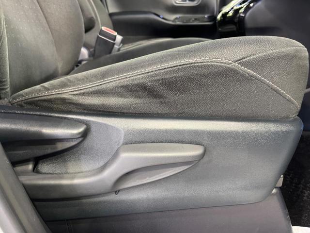 ヴォクシー ハイブリッドV 後期 両側電動スライド 純正10型ナビ 後席モニター バックカメラ セーフティセンス AC100V電源 禁煙車 クルコン ETC2.0 ドラレコ スマートキー LEDヘッド オートライト(45枚目)