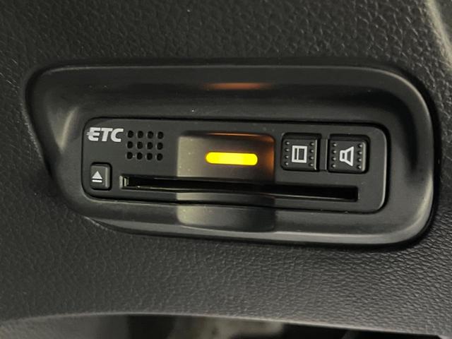ヴェゼル ハイブリッドZ・ホンダセンシング 純正SDナビ バックカメラ ホンダセンシング アダプティブクルーズ 禁煙車 ハーフレザーシート スマートキー LEDヘッド/フォグ オートライト ルーフレール ETC クルコン 純正17インチAW(7枚目)