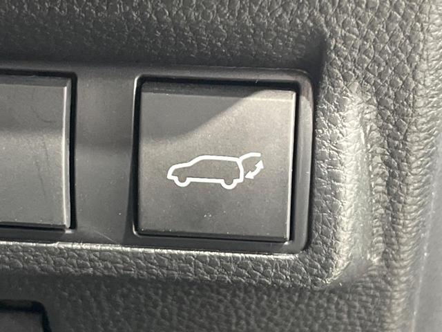 カローラクロス ハイブリッド Z ガラスルーフ 純正10型ナビ 全周囲カメラ セーフティセンス 禁煙車 電動リアゲート ハーフレザーシート パワーシート シートヒーター ドラレコ スマートキー LEDヘッド ルーフレール ETC2.0(7枚目)