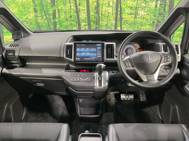 ステップワゴンスパーダ Z クールスピリット 両側電動スライド 純正ナビ バックカメラ 禁煙車 ハーフレザーシート スマートキー HIDヘッド ETC クルコン オートライト オートエアコン 純正17インチAW CD DVD再生 フルセグTV(2枚目)