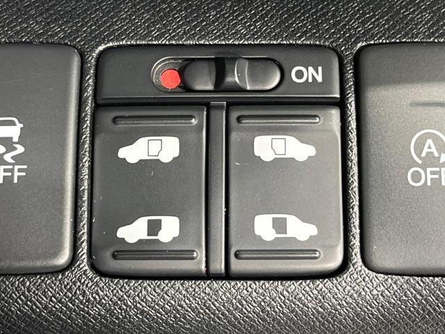 ステップワゴンスパーダ Z クールスピリット 両側電動スライド 純正ナビ バックカメラ 禁煙車 ハーフレザーシート スマートキー HIDヘッド ETC クルコン オートライト オートエアコン 純正17インチAW CD DVD再生 フルセグTV(3枚目)