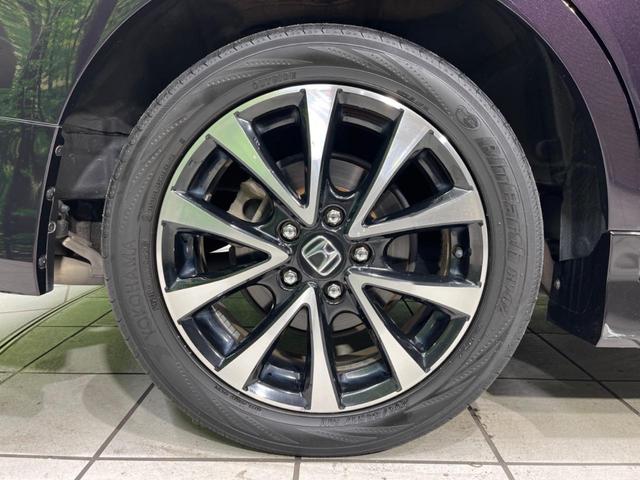 ステップワゴンスパーダ Z クールスピリット 両側電動スライド 純正ナビ バックカメラ 禁煙車 ハーフレザーシート スマートキー HIDヘッド ETC クルコン オートライト オートエアコン 純正17インチAW CD DVD再生 フルセグTV(30枚目)