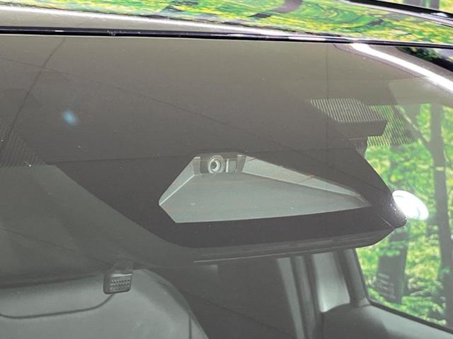 ヤリスクロス Z 純正8型ナビ 全周囲カメラ セーフティセンス レーダークルーズ 禁煙車 ETC2.0 電動リアゲート ハーフレザーシート パワーシート ドラレコ スマートキー LEDヘッド オートマチックハイビーム(5枚目)