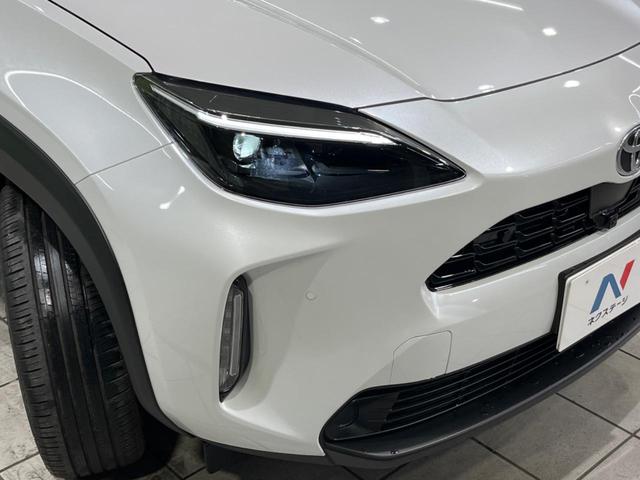 ヤリスクロス Z 純正8型ナビ 全周囲カメラ セーフティセンス レーダークルーズ 禁煙車 ETC2.0 電動リアゲート ハーフレザーシート パワーシート ドラレコ スマートキー LEDヘッド オートマチックハイビーム(12枚目)