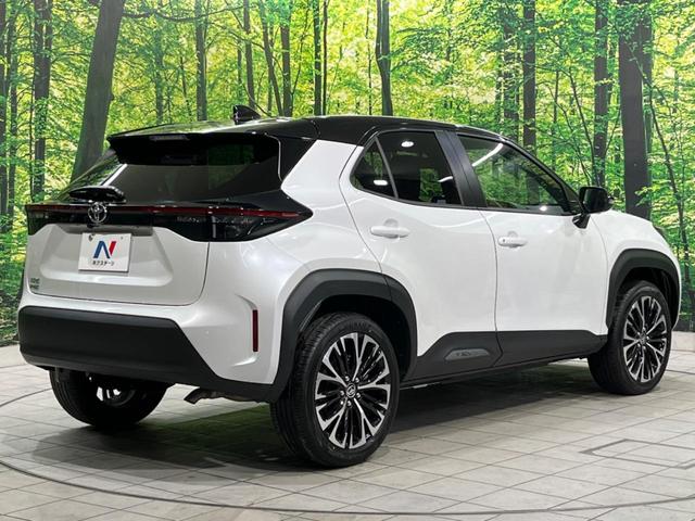 ヤリスクロス Z 純正8型ナビ 全周囲カメラ セーフティセンス レーダークルーズ 禁煙車 ETC2.0 電動リアゲート ハーフレザーシート パワーシート ドラレコ スマートキー LEDヘッド オートマチックハイビーム(17枚目)