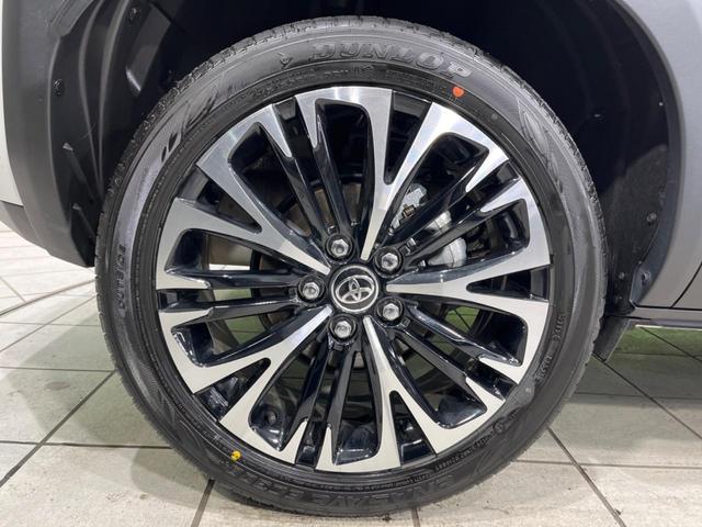 ヤリスクロス Z 純正8型ナビ 全周囲カメラ セーフティセンス レーダークルーズ 禁煙車 ETC2.0 電動リアゲート ハーフレザーシート パワーシート ドラレコ スマートキー LEDヘッド オートマチックハイビーム(32枚目)