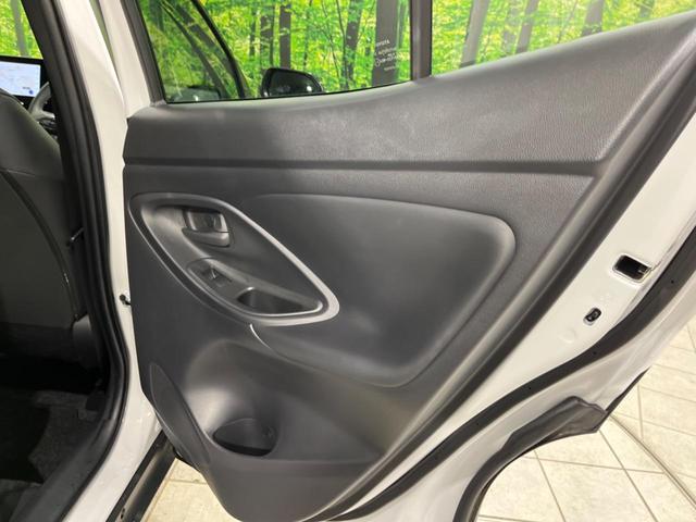 ヤリスクロス Z 純正8型ナビ 全周囲カメラ セーフティセンス レーダークルーズ 禁煙車 ETC2.0 電動リアゲート ハーフレザーシート パワーシート ドラレコ スマートキー LEDヘッド オートマチックハイビーム(41枚目)