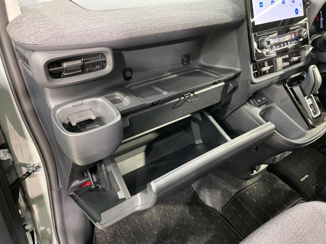 シエンタ ハイブリッドZ 両側電動スライド 純正10.5型ナビ 全周囲カメラ セーフティセンス 禁煙車 ETC ドラレコ スマートキー LEDヘッド オートライト オートエアコン ブラインドスポットモニター フルセグTV(44枚目)