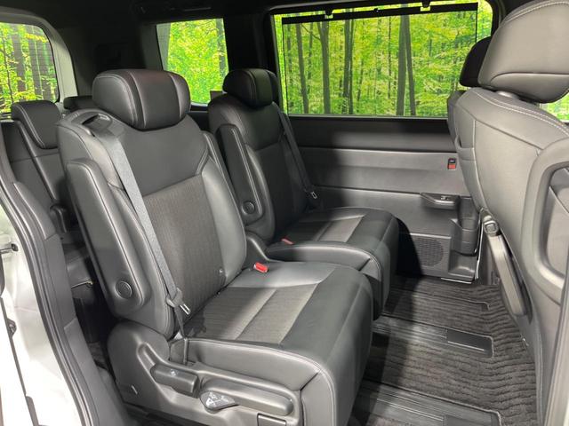 ステップワゴン ｅ：ＨＥＶスパーダ　両側電動ドア　純正ナビ　後席モニター　全周囲カメラ　ホンダセンシング　レーダークルーズ　禁煙車　電動リアゲート　ハーフレザーシート　シートヒーター　ドラレコ　コーナーセンサー　スマートキー（9枚目）